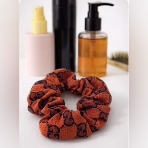 Stylish GG hair scrunchie- New